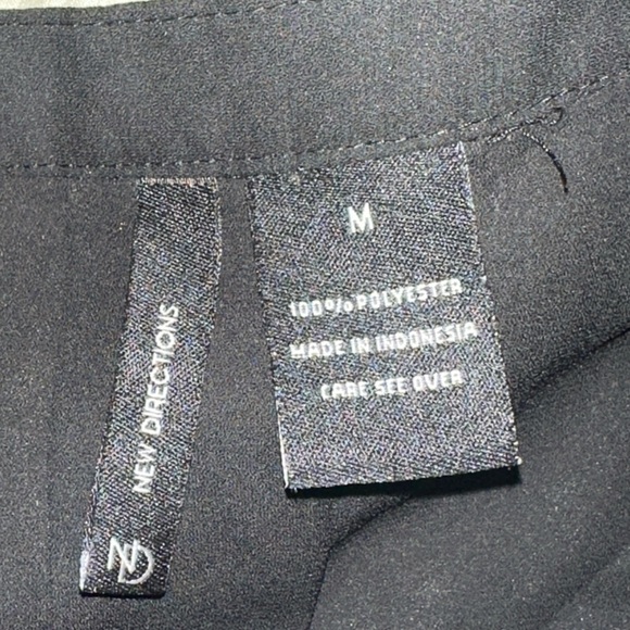 New Directions V Neck Sheer Back Blouse. - Picture 5 of 8